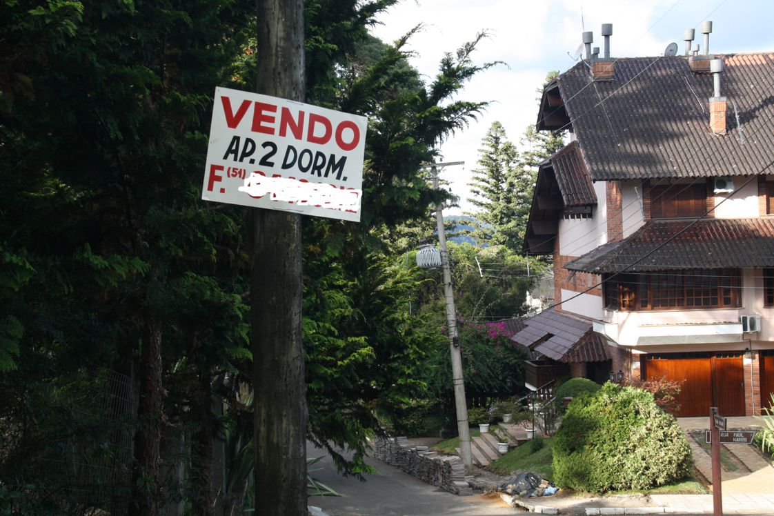 placa em poste