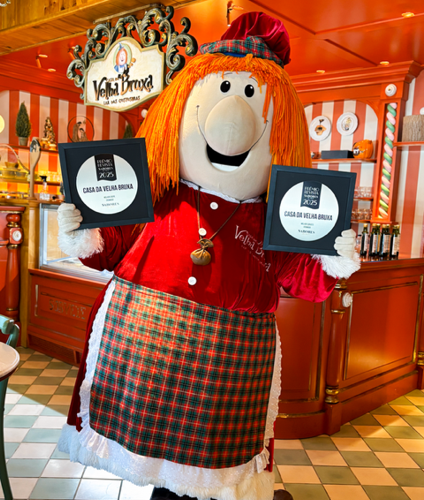 Foto Verlha Bruxa premio bruxa editado 2