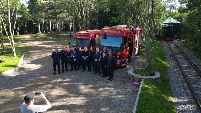 Foto bombeiros na varzea Grande